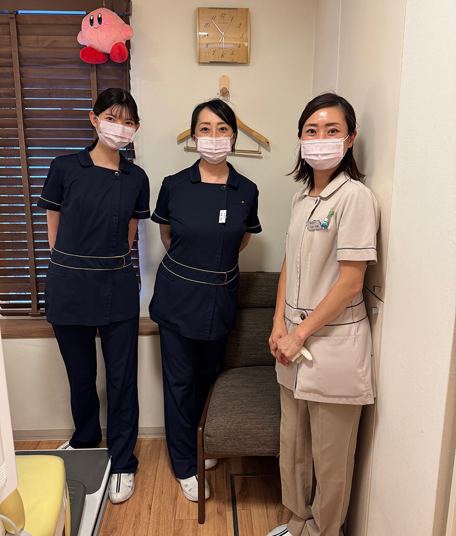 スタッフ集合写真